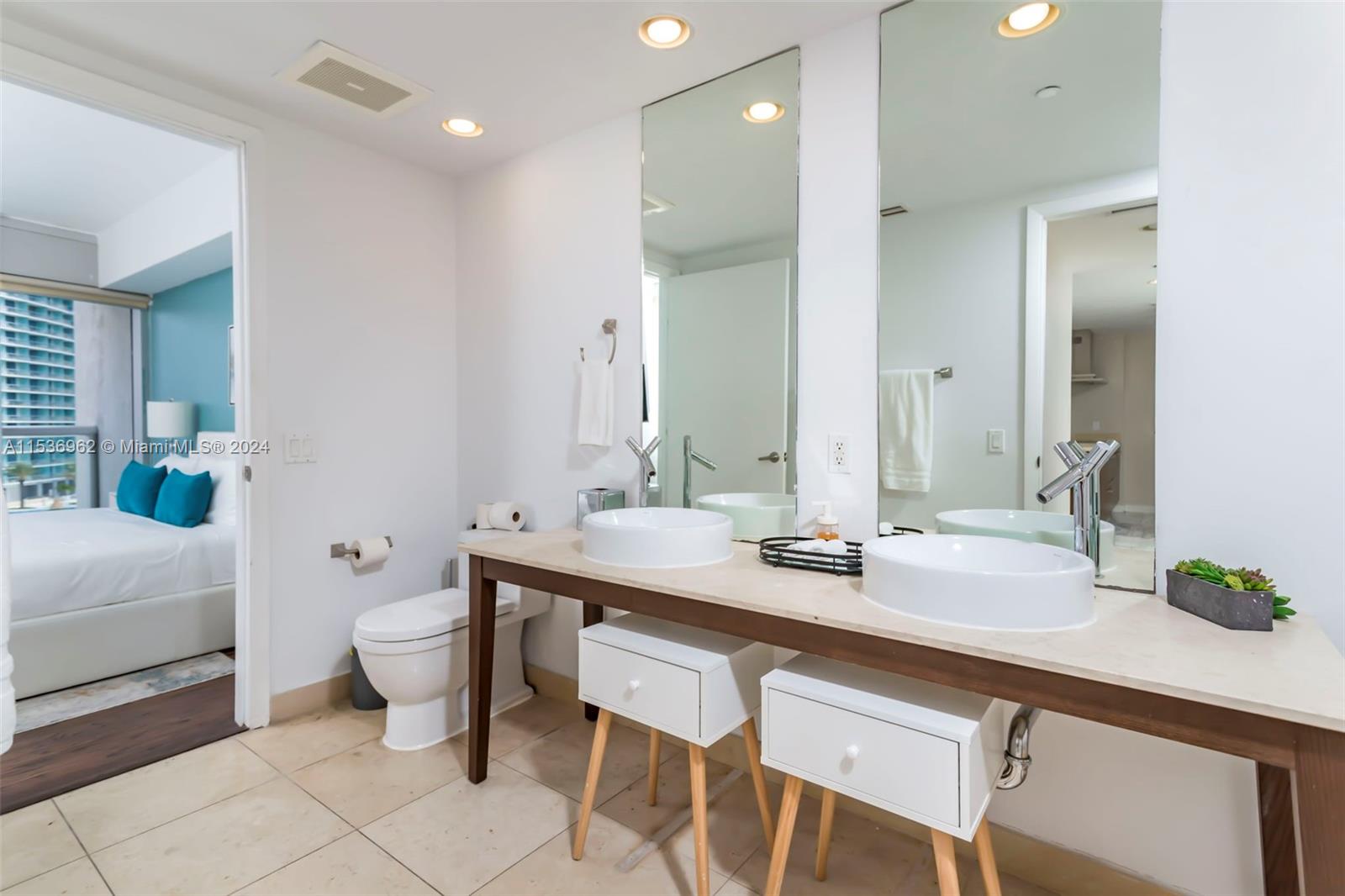 485 Brickell Ave # 2103