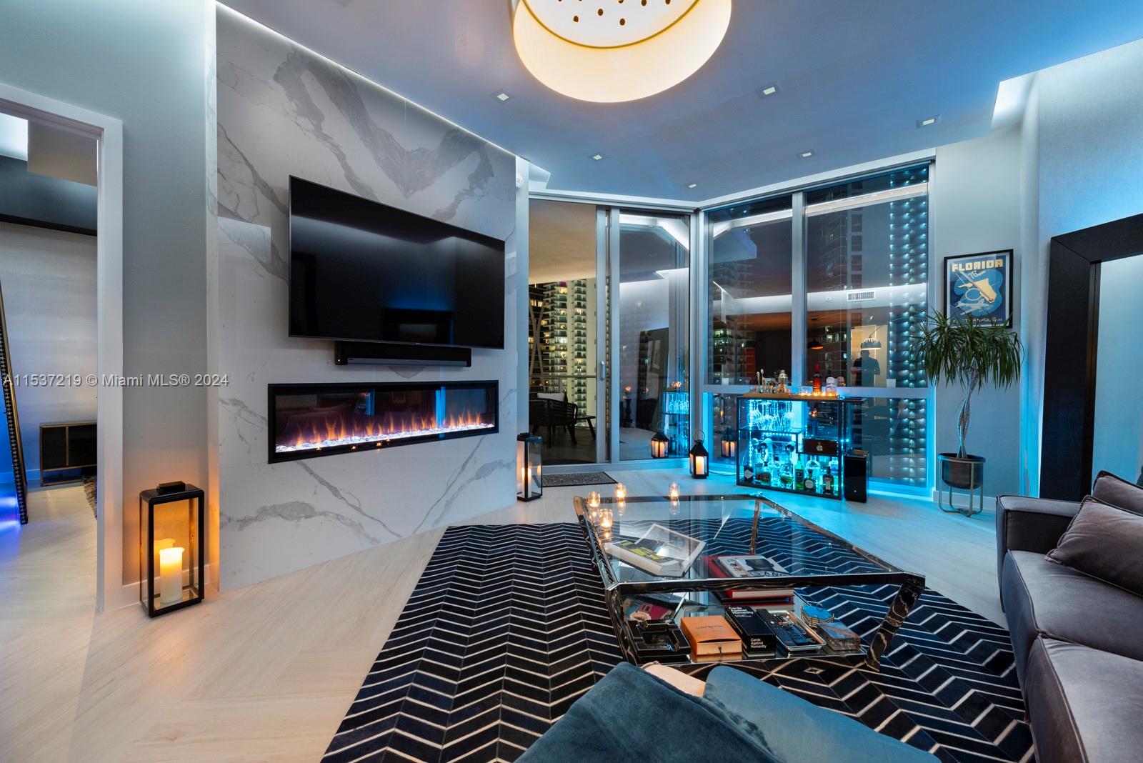 851 NE 1st Ave # 2505