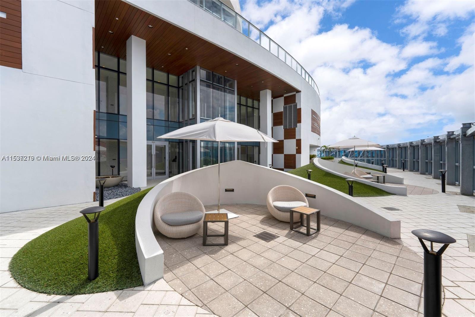 851 NE 1st Ave # 2505