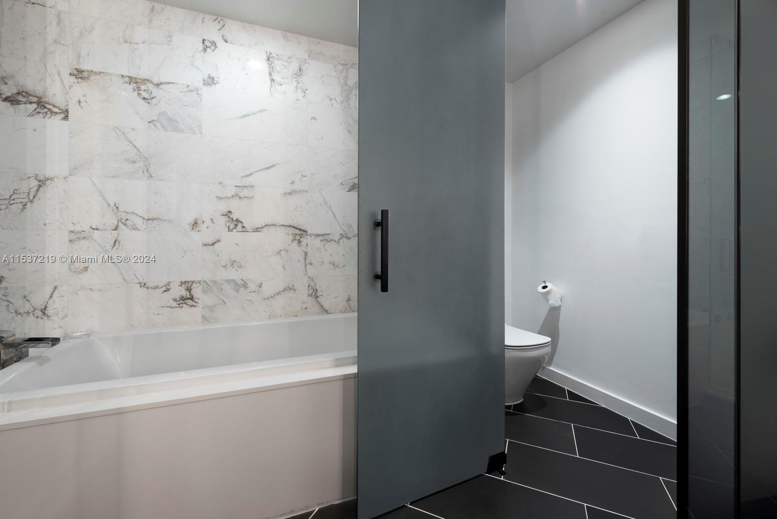 851 NE 1st Ave # 2505