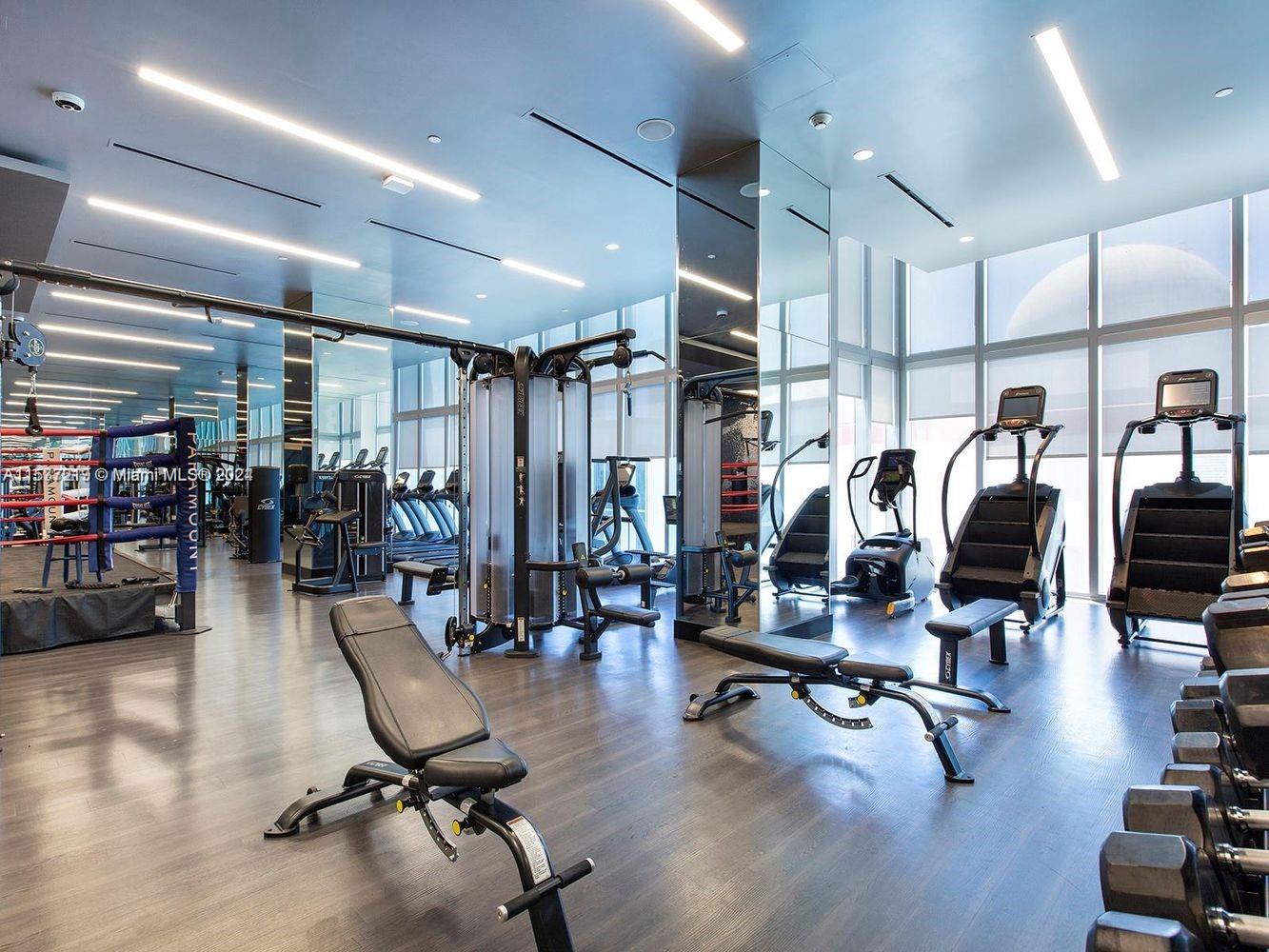 851 NE 1st Ave # 2505