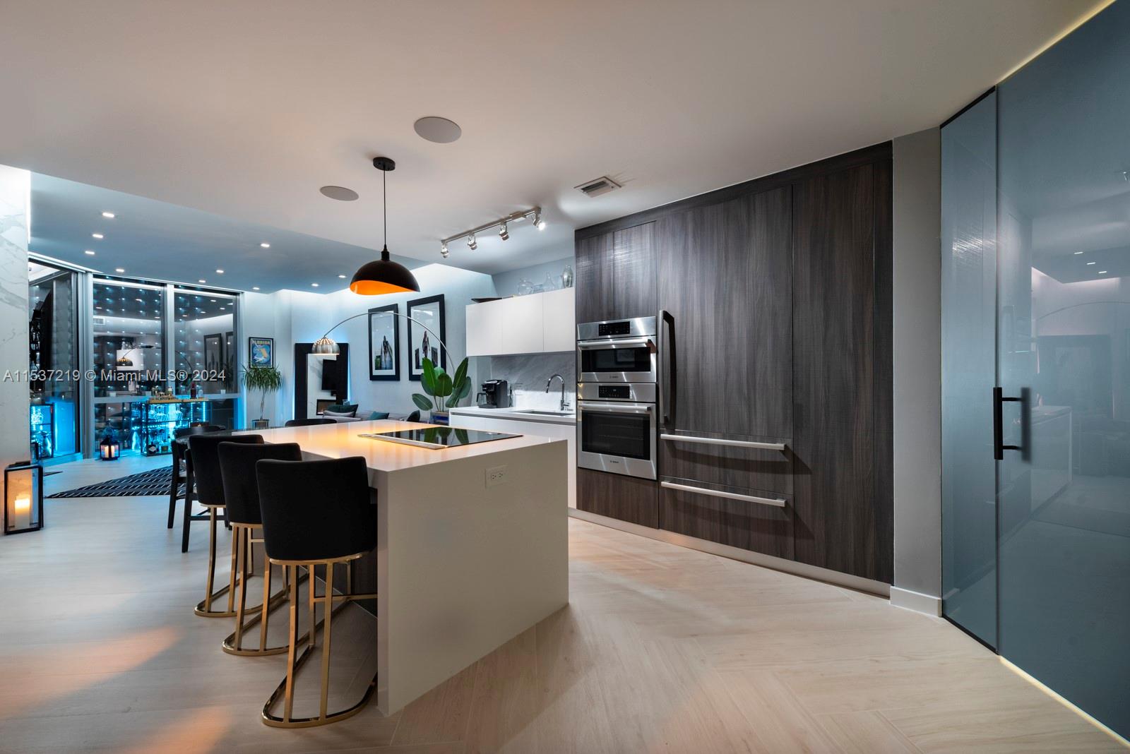 851 NE 1st Ave # 2505