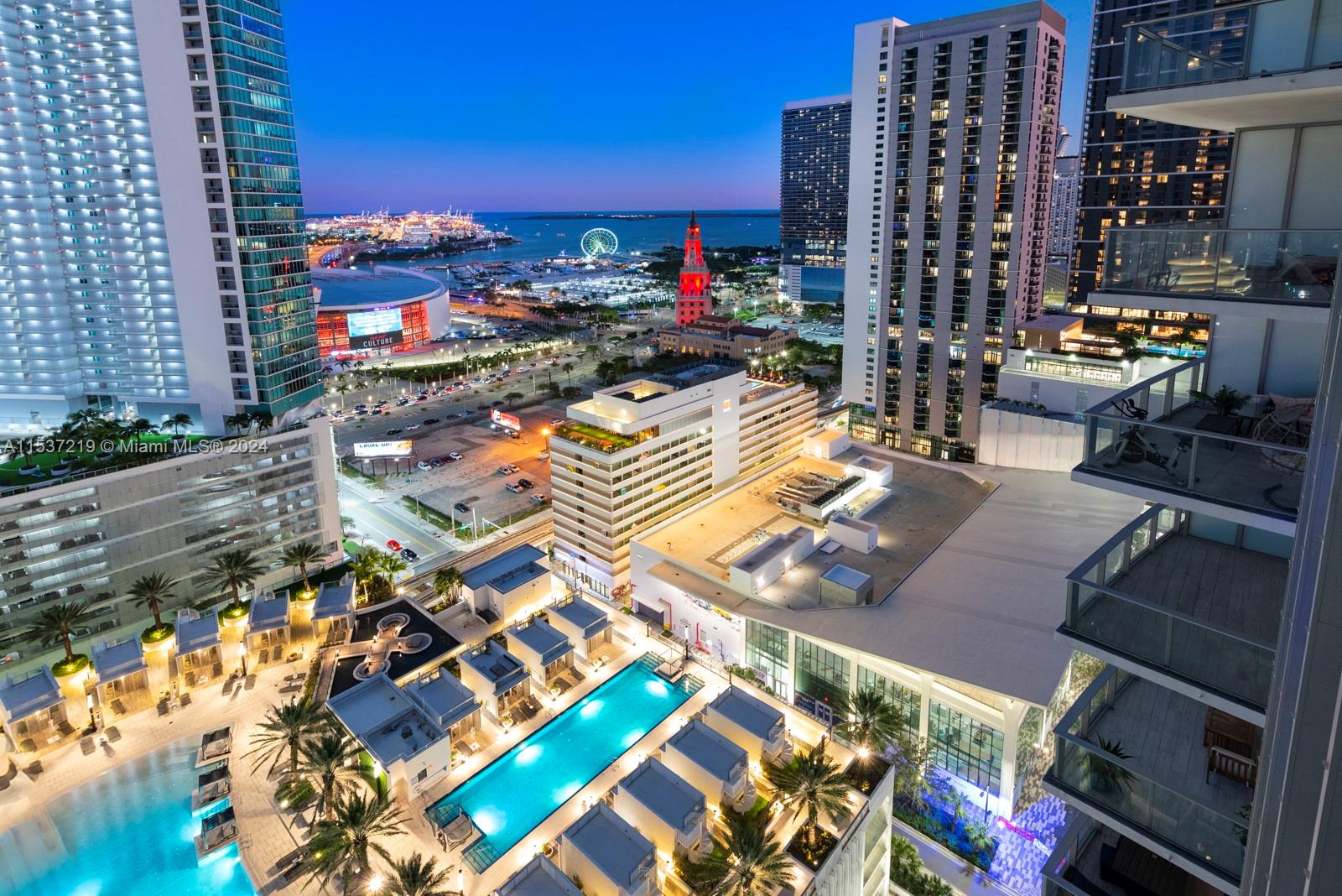 851 NE 1st Ave # 2505