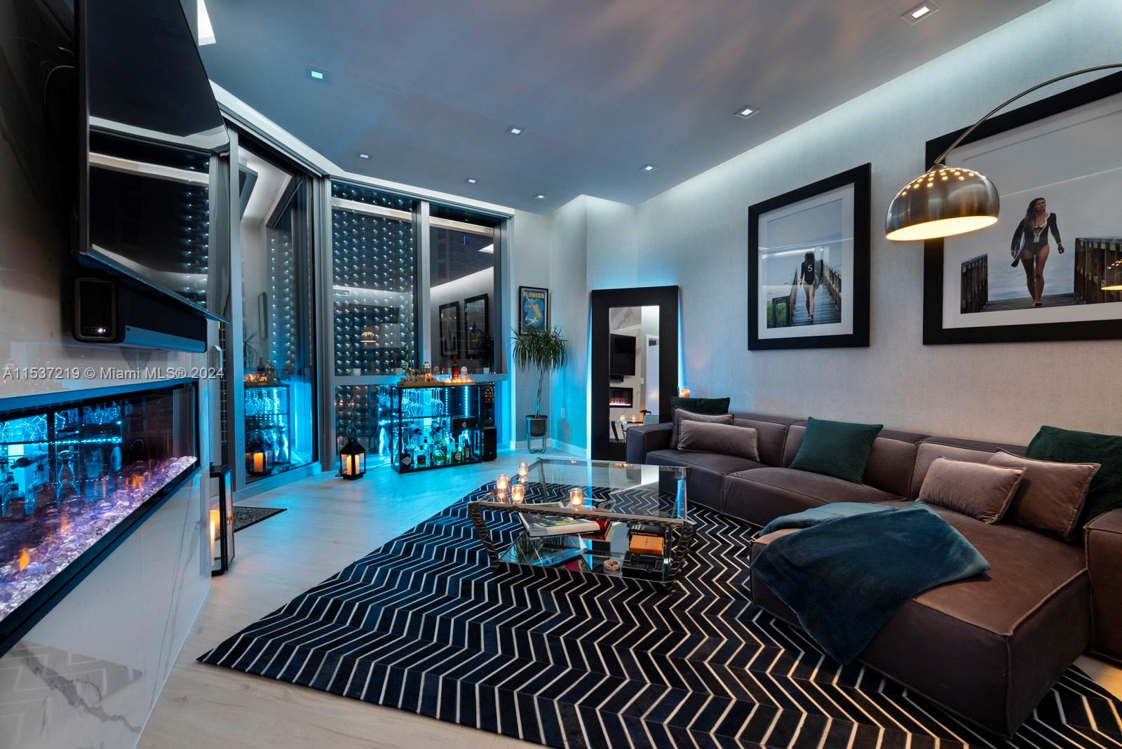 851 NE 1st Ave # 2505