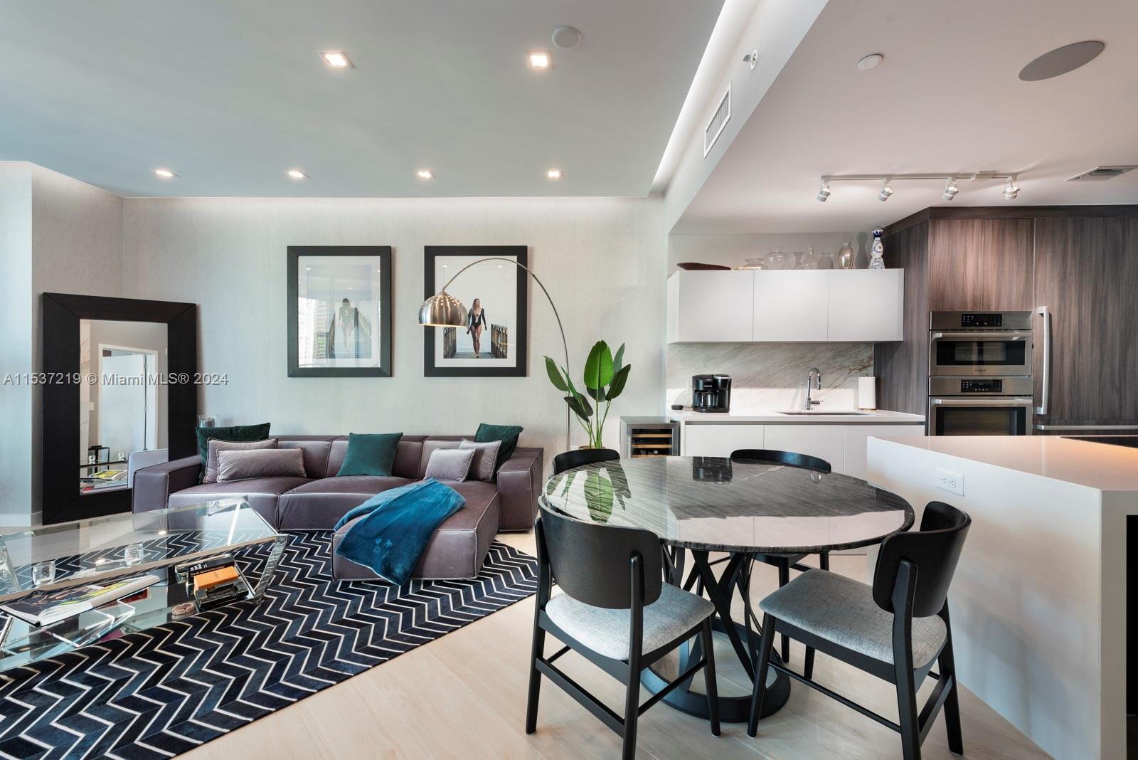 851 NE 1st Ave # 2505