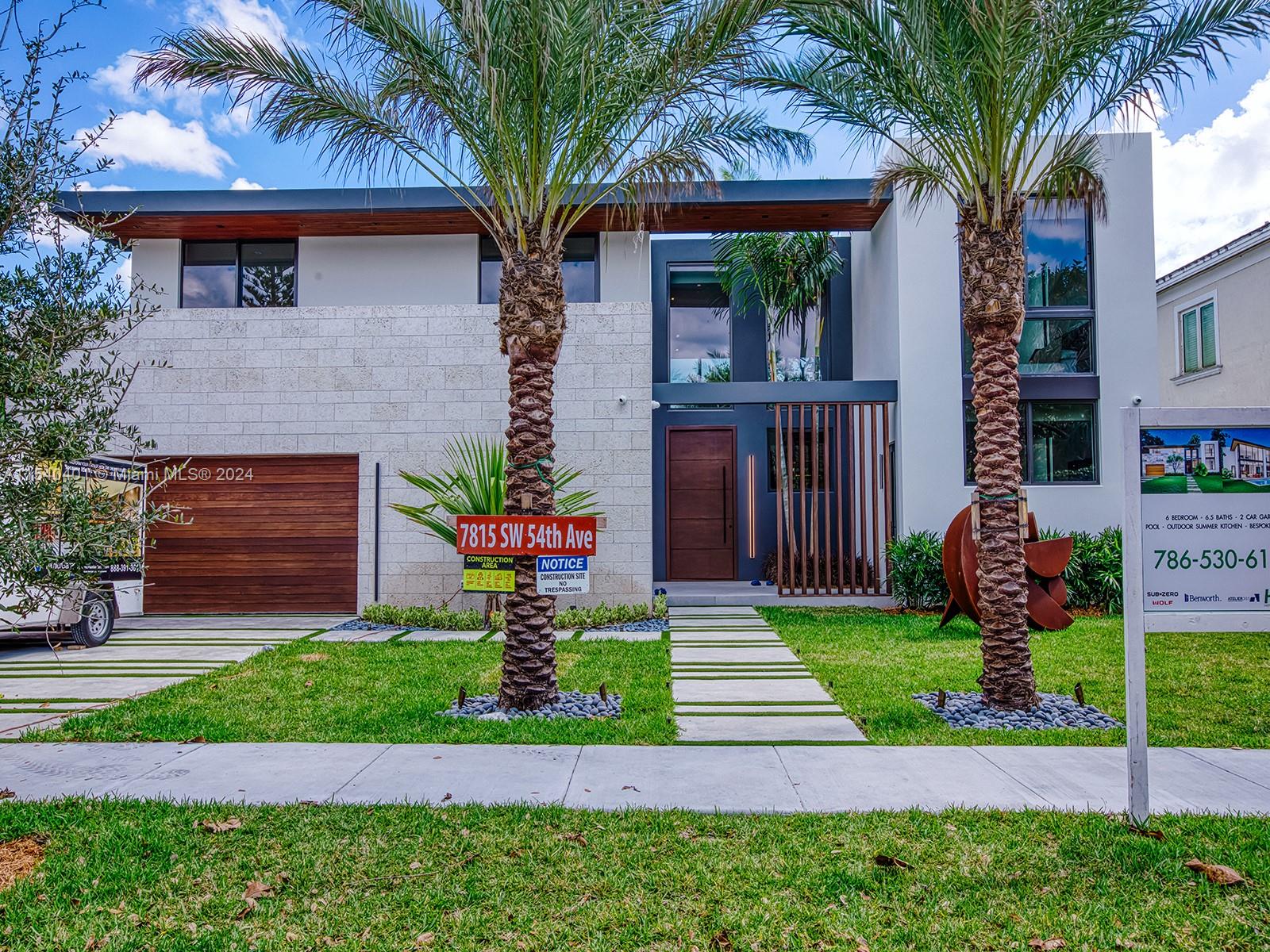 7815 SW 54th Ave
