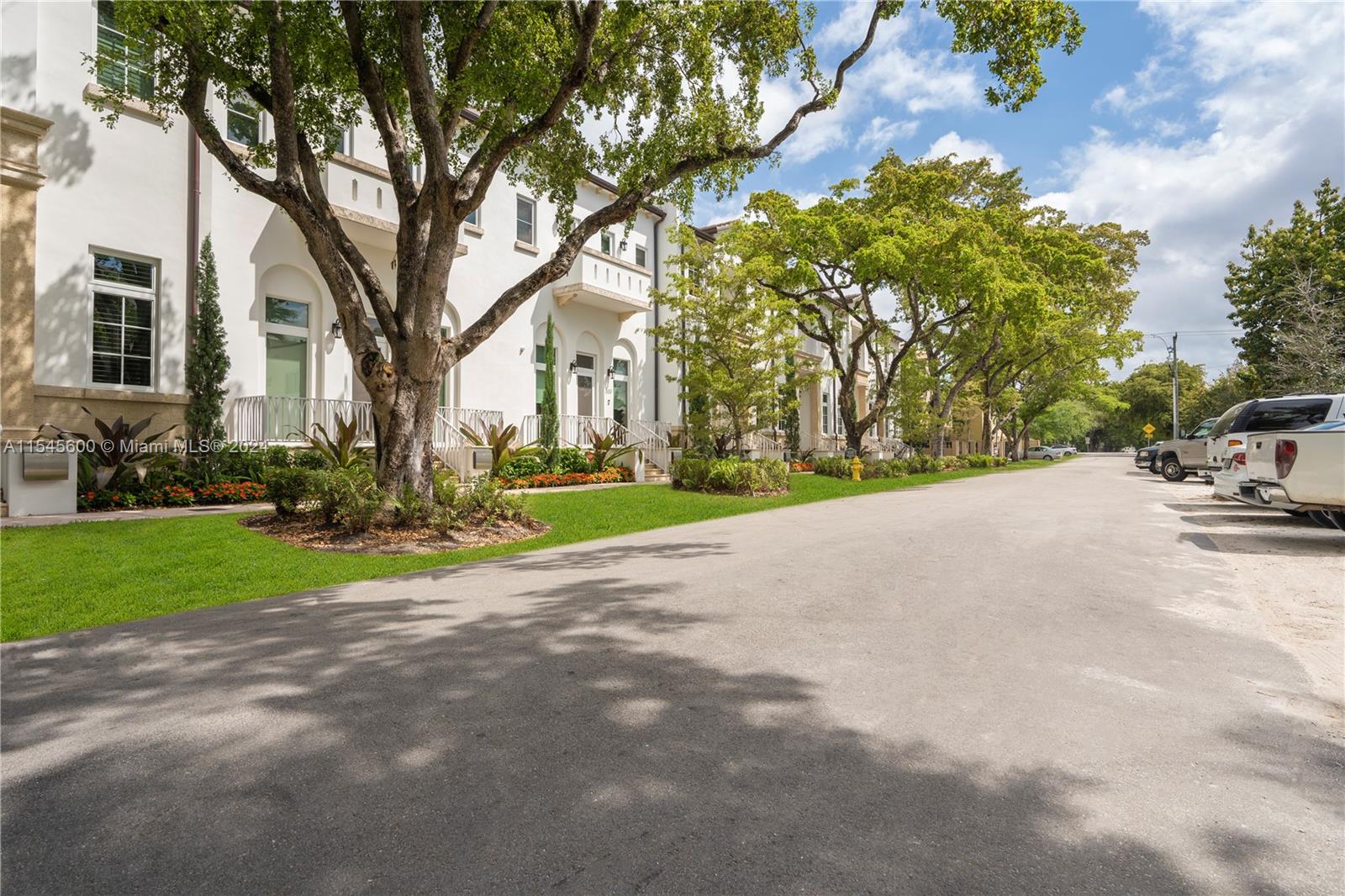 624 Santander Ave # 2