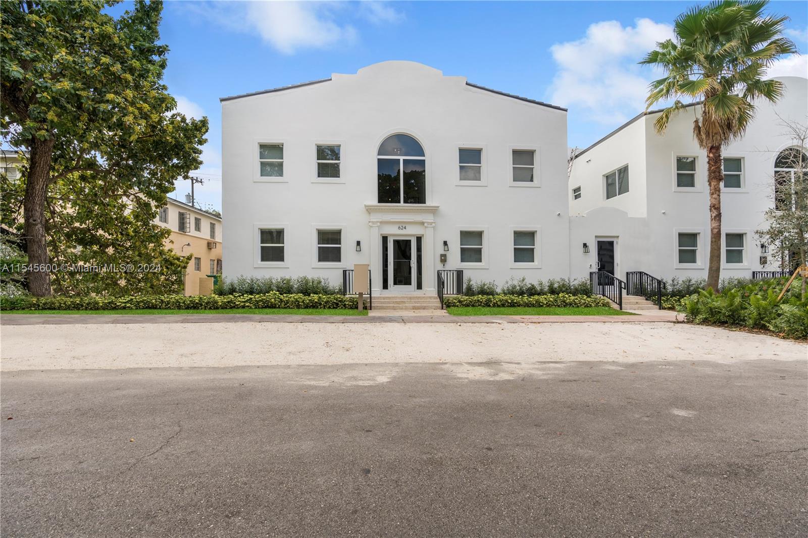 624 Santander Ave # 2