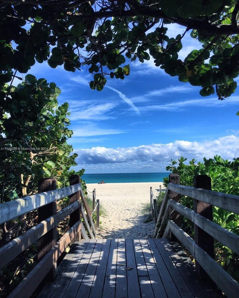 3001 NE 185th St # 317