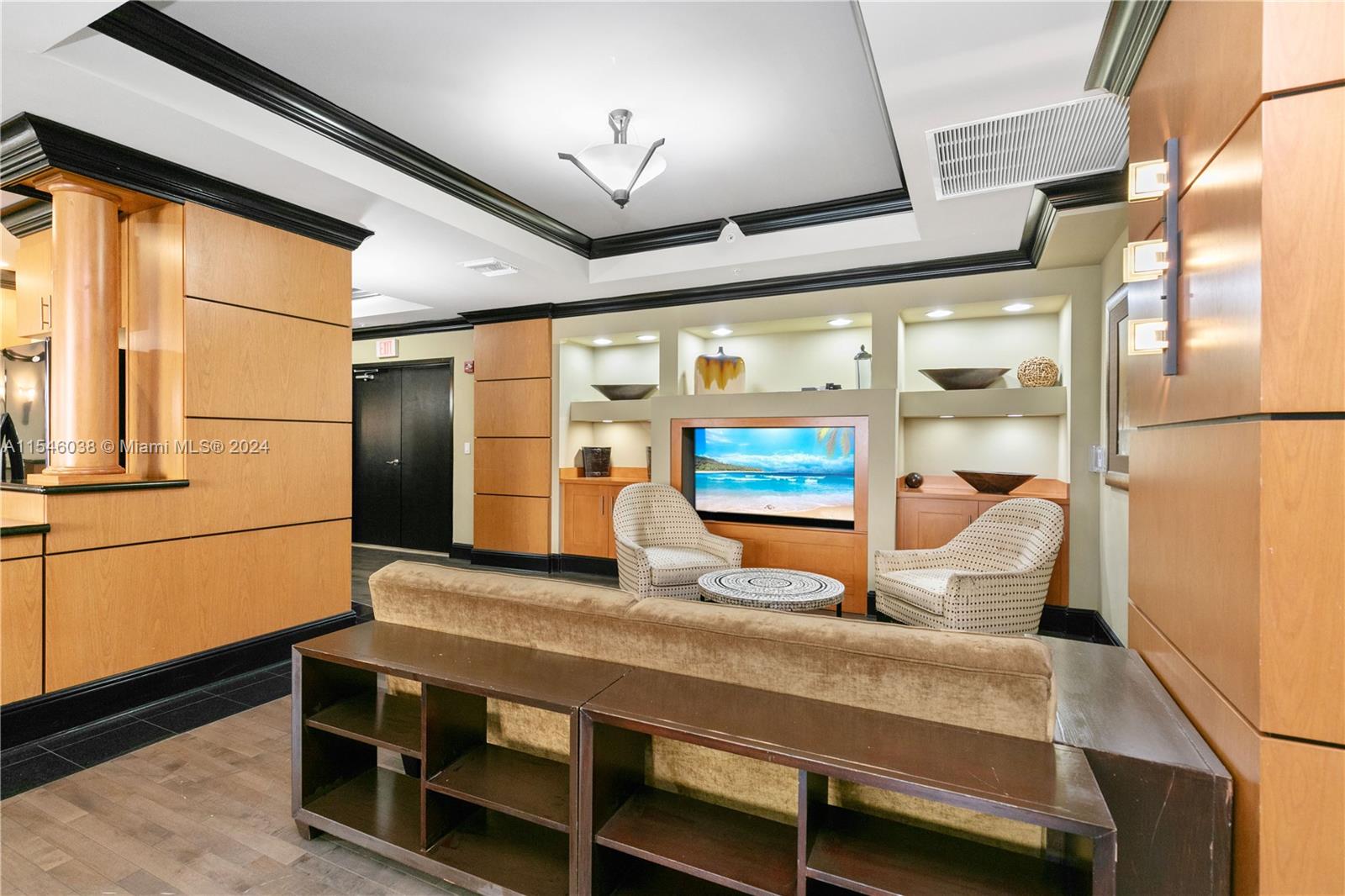 3001 NE 185th St # 317