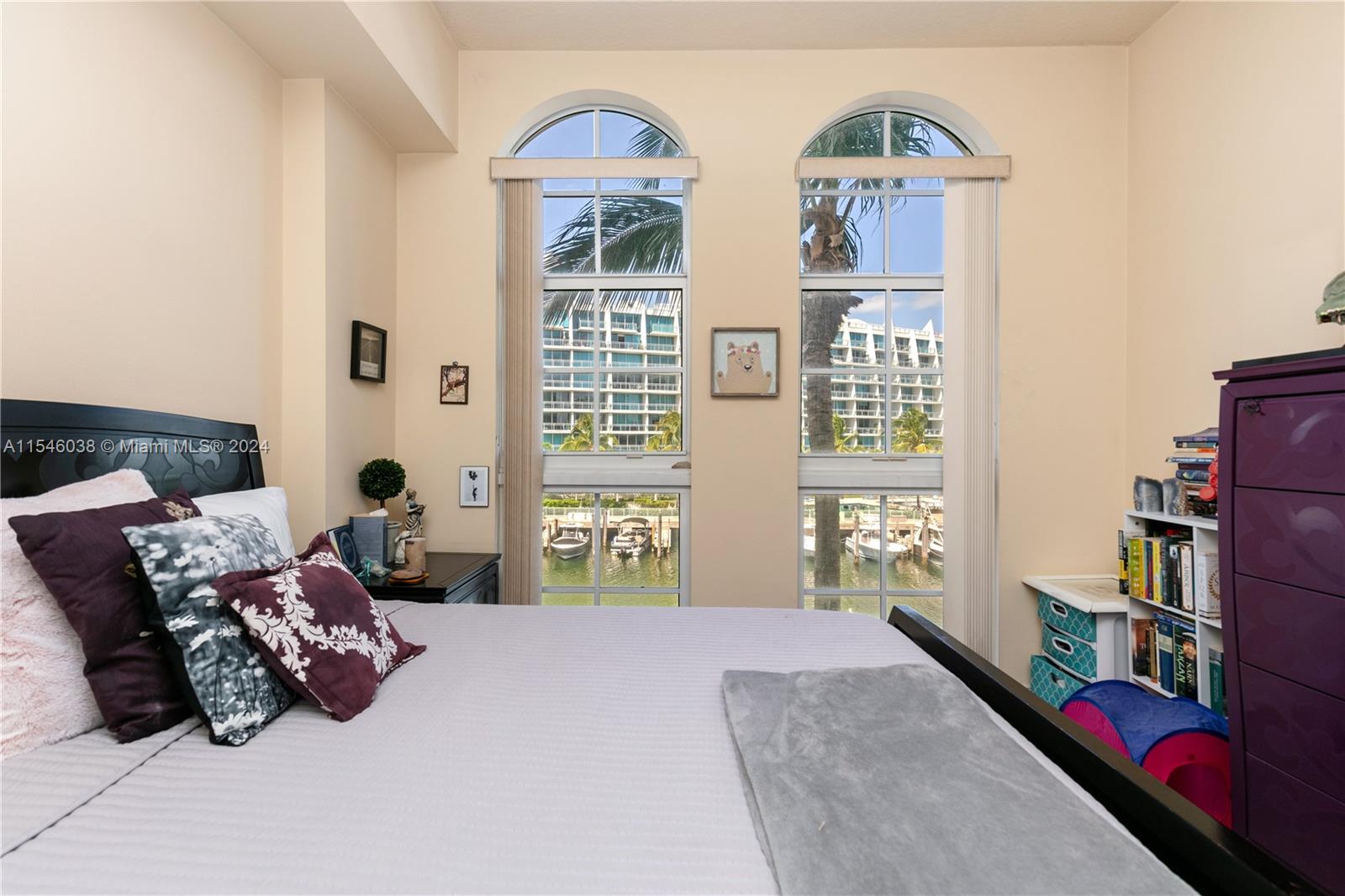 3001 NE 185th St # 317