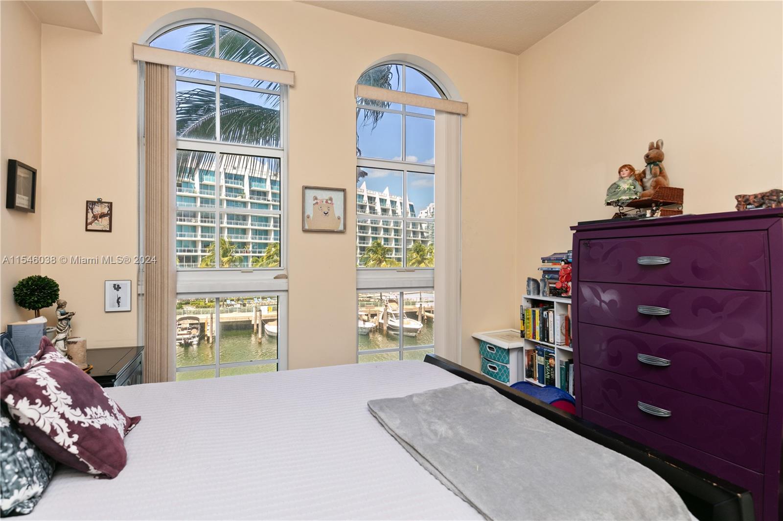 3001 NE 185th St # 317