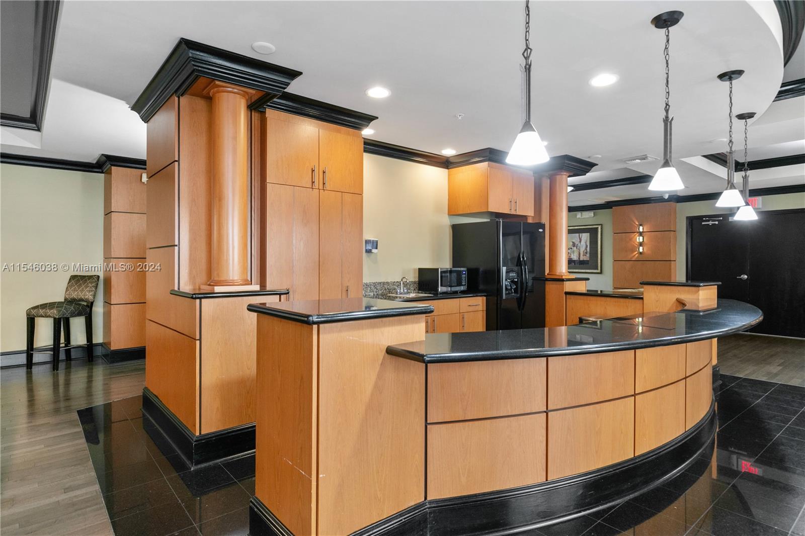 3001 NE 185th St # 317