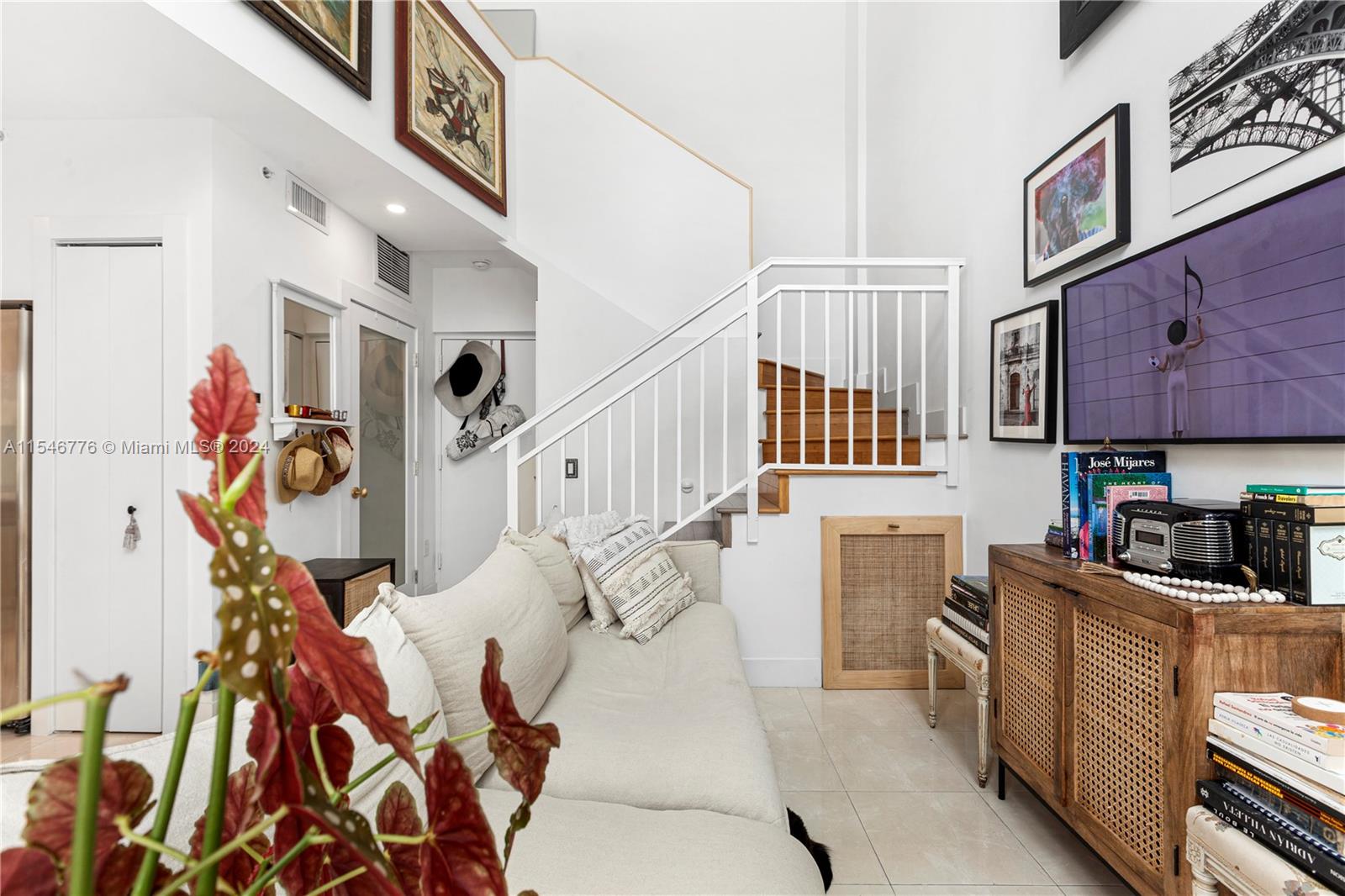 1528 Brickell Ave # 211