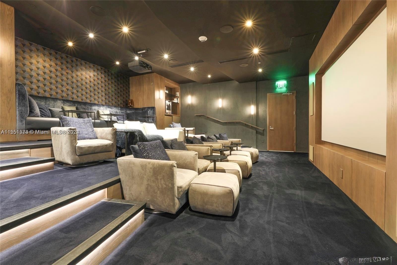 650 NE 32nd St # 3602