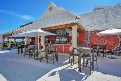455 Grand Bay Dr # 718