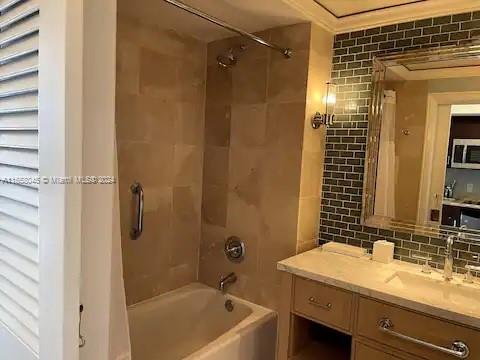 455 Grand Bay Dr # 718