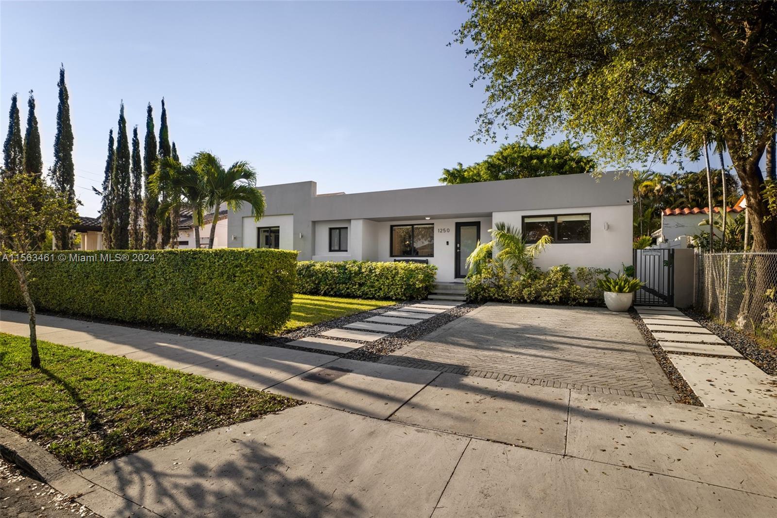 1250 SW 17th Ter