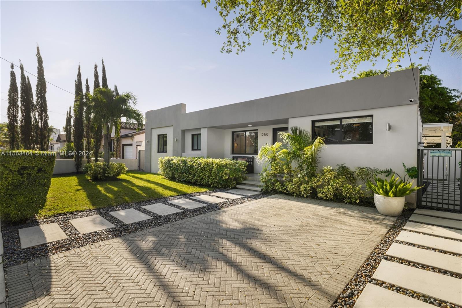 1250 SW 17th Ter
