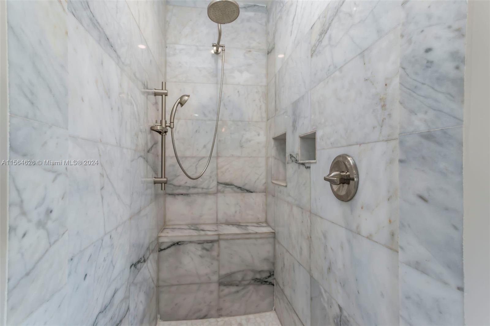 670 SE 7th Ave