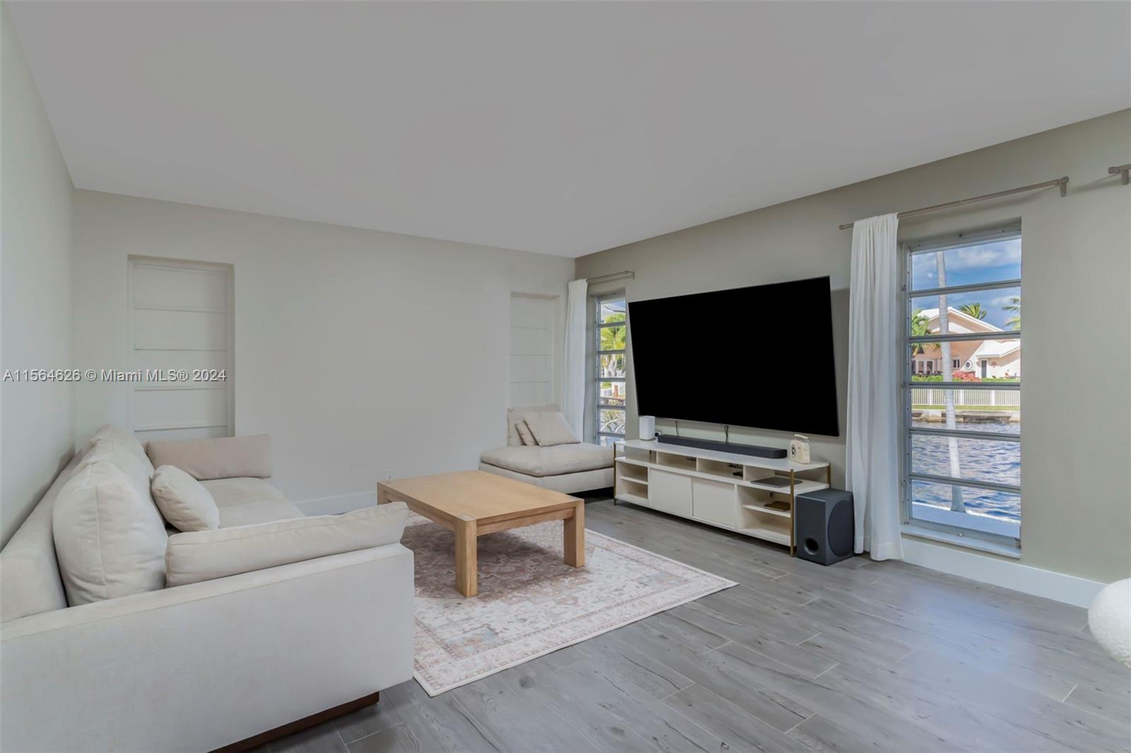 670 SE 7th Ave