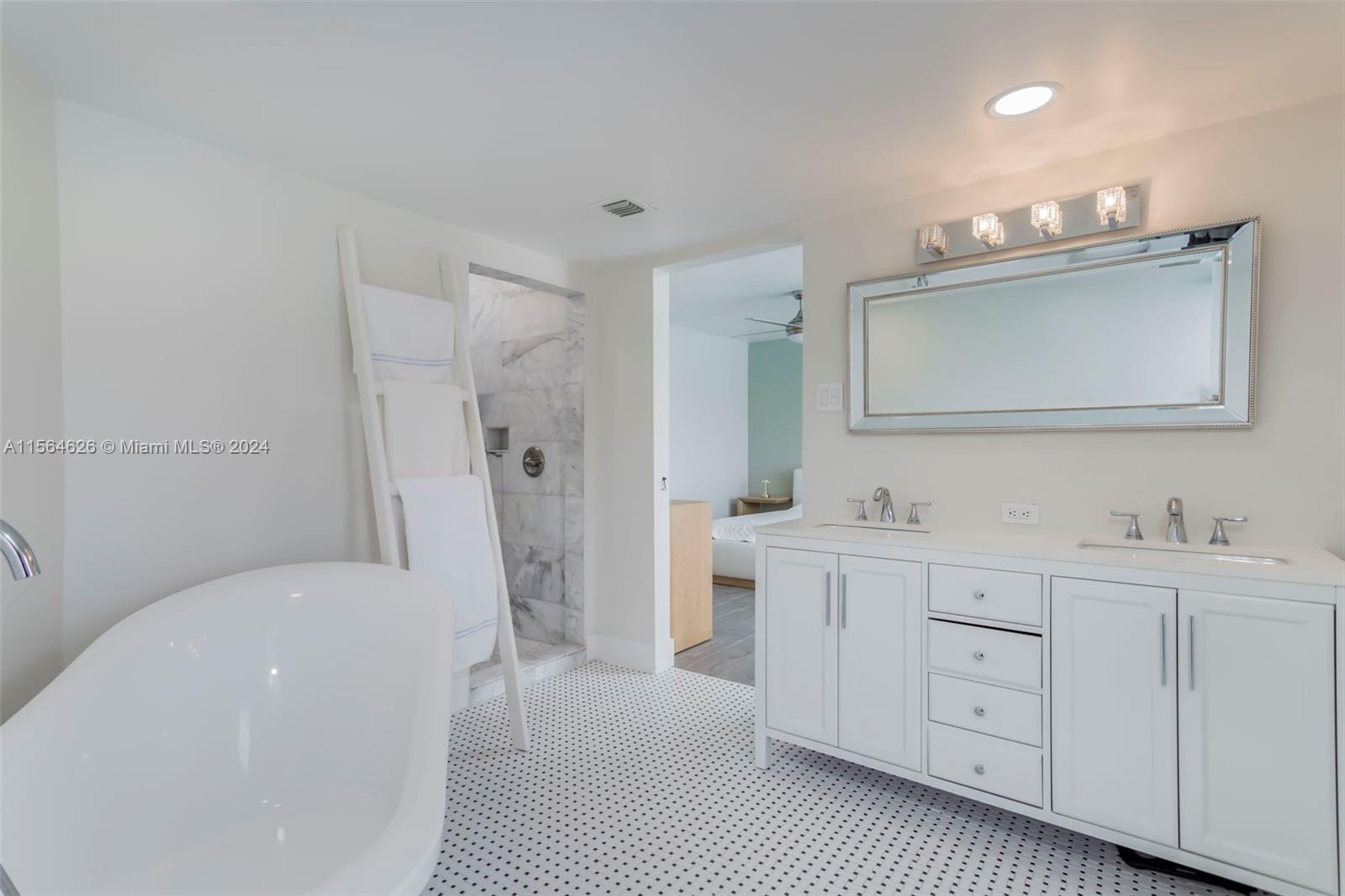 670 SE 7th Ave