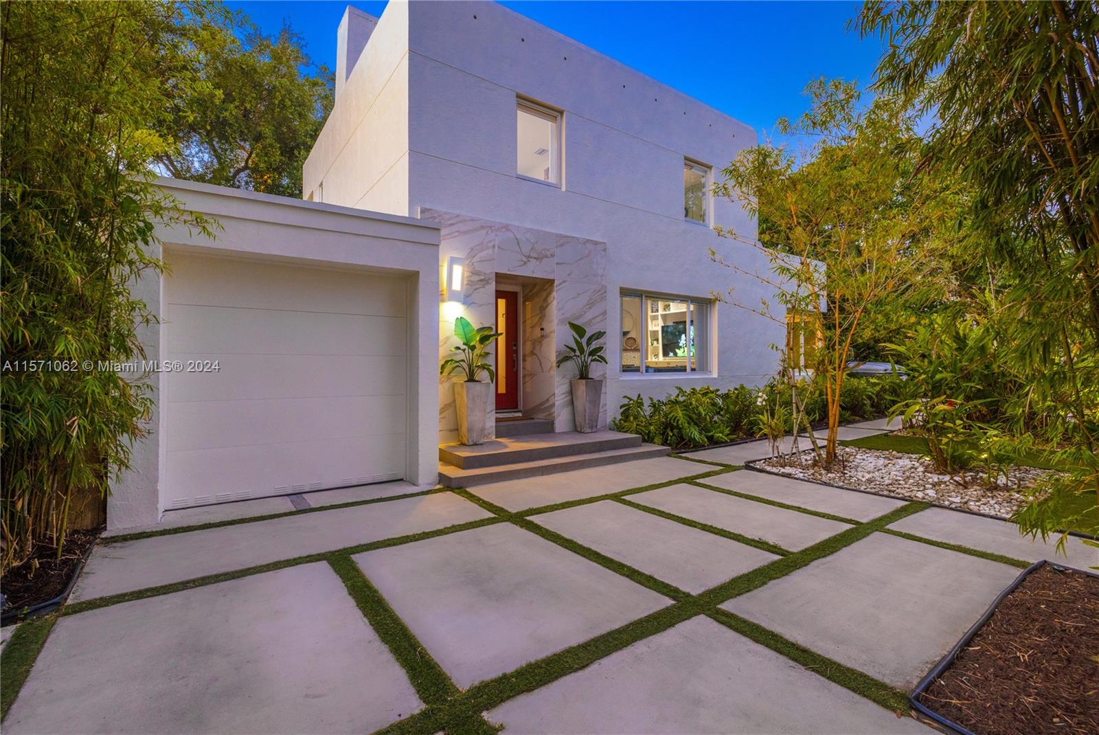 1523 NW 8th Ter