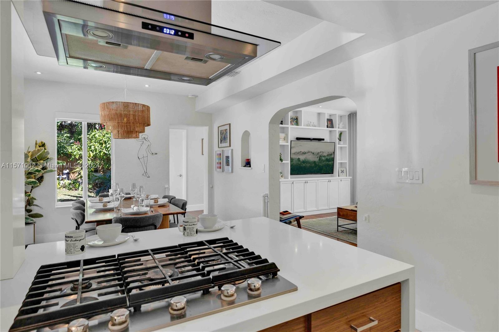 1523 NW 8th Ter