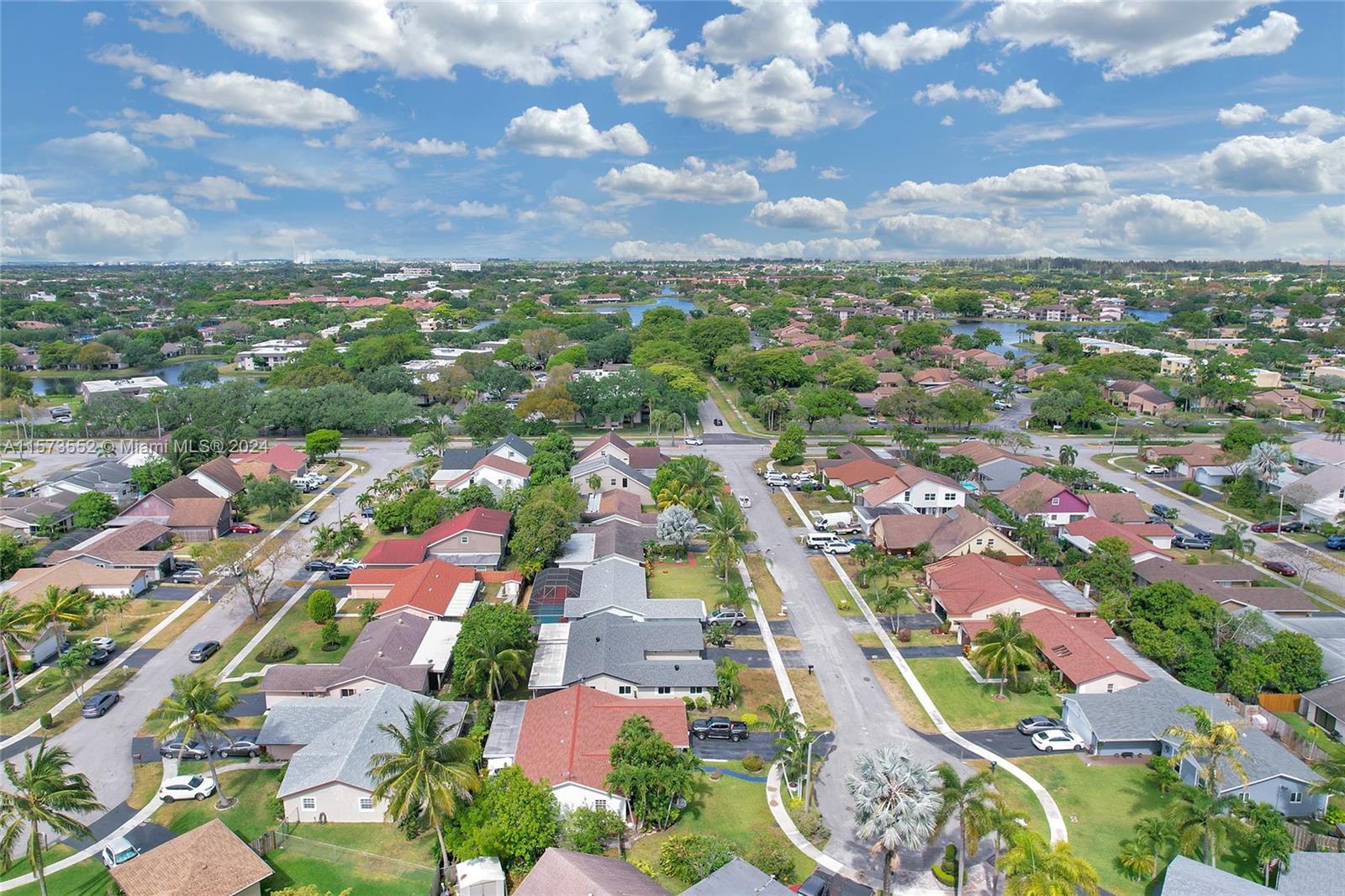 9330 NW 37th Mnr