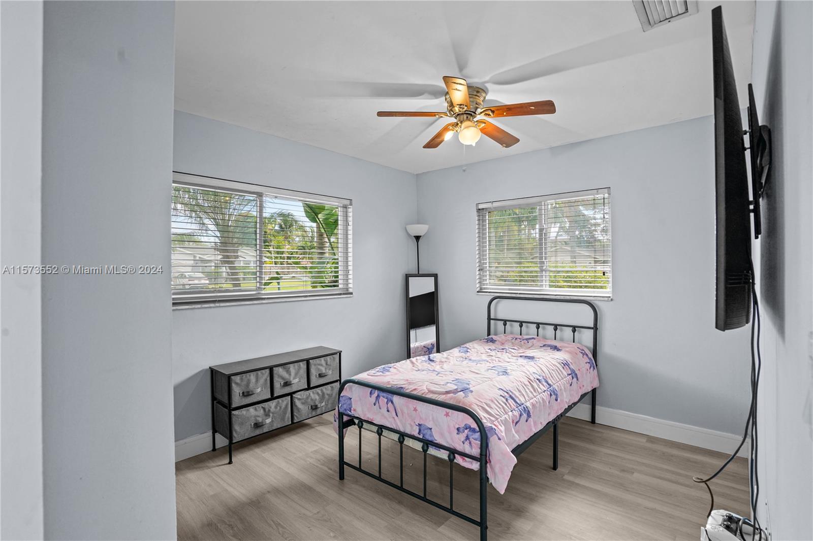 9330 NW 37th Mnr
