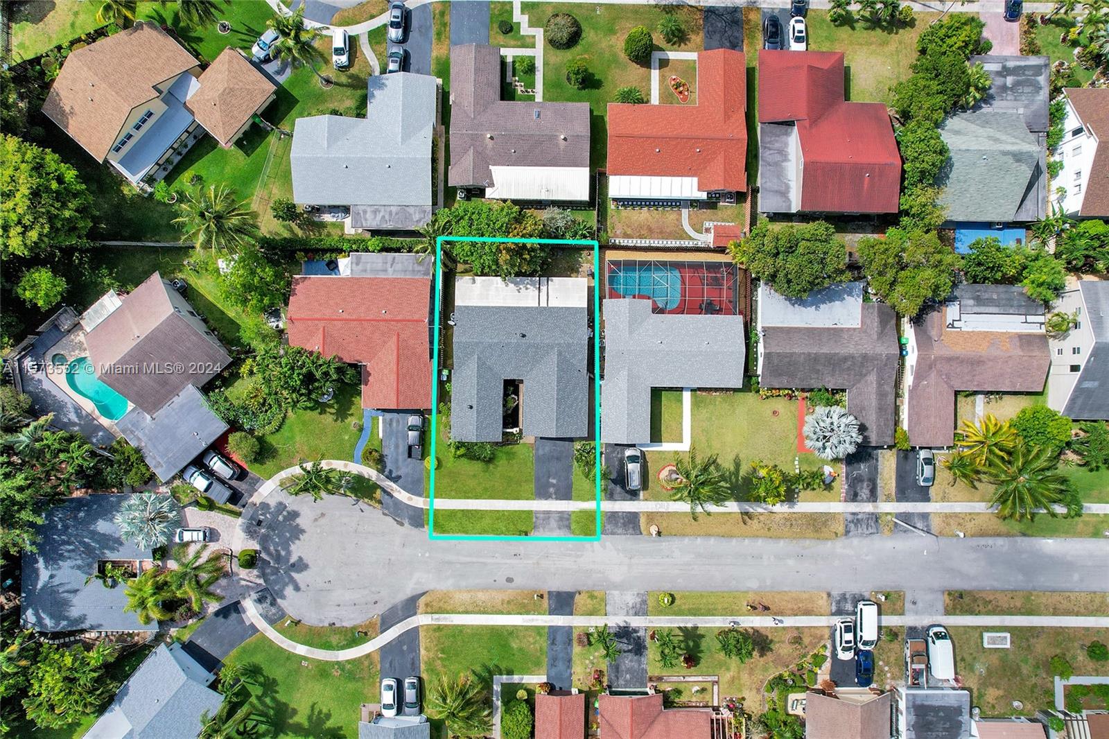 9330 NW 37th Mnr