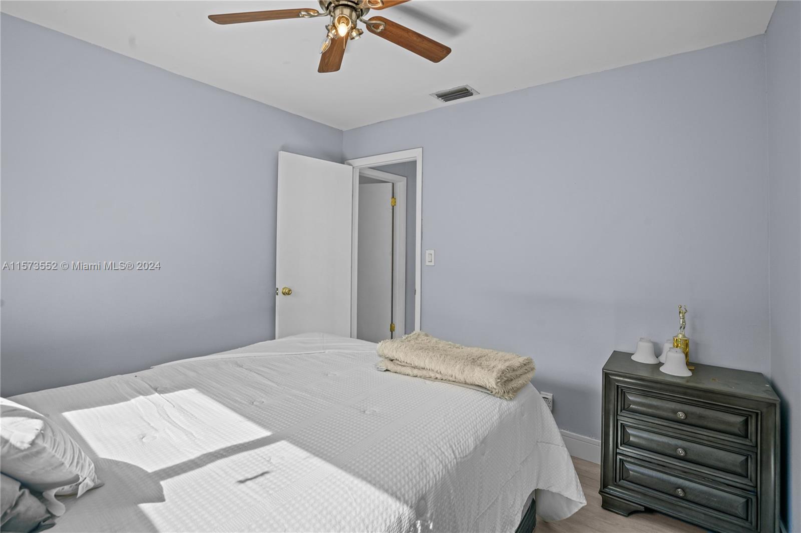9330 NW 37th Mnr