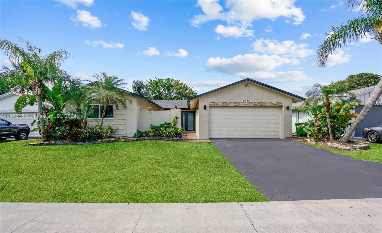 9330 NW 37th Mnr