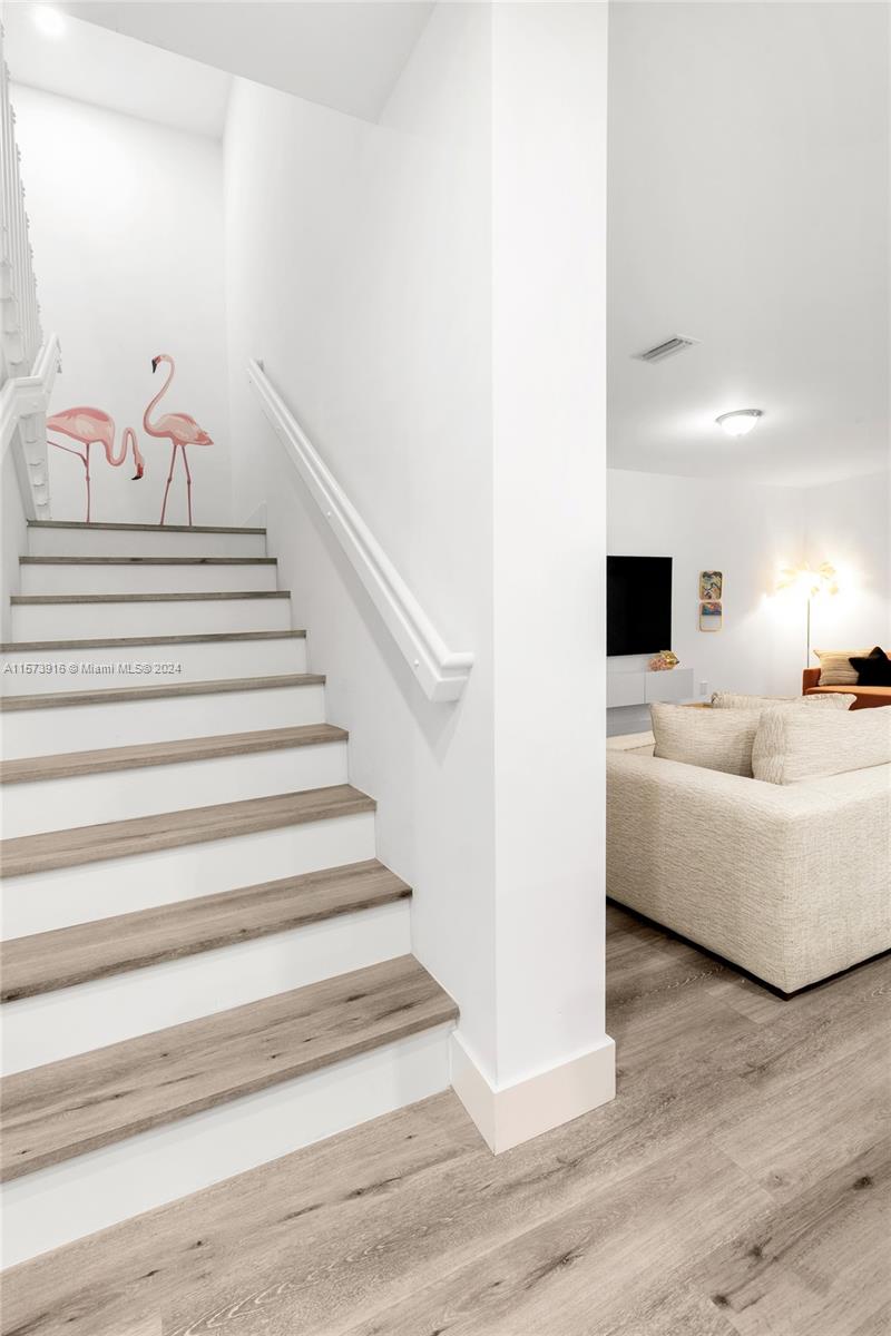 1123 NE 23rd Ter # 1123