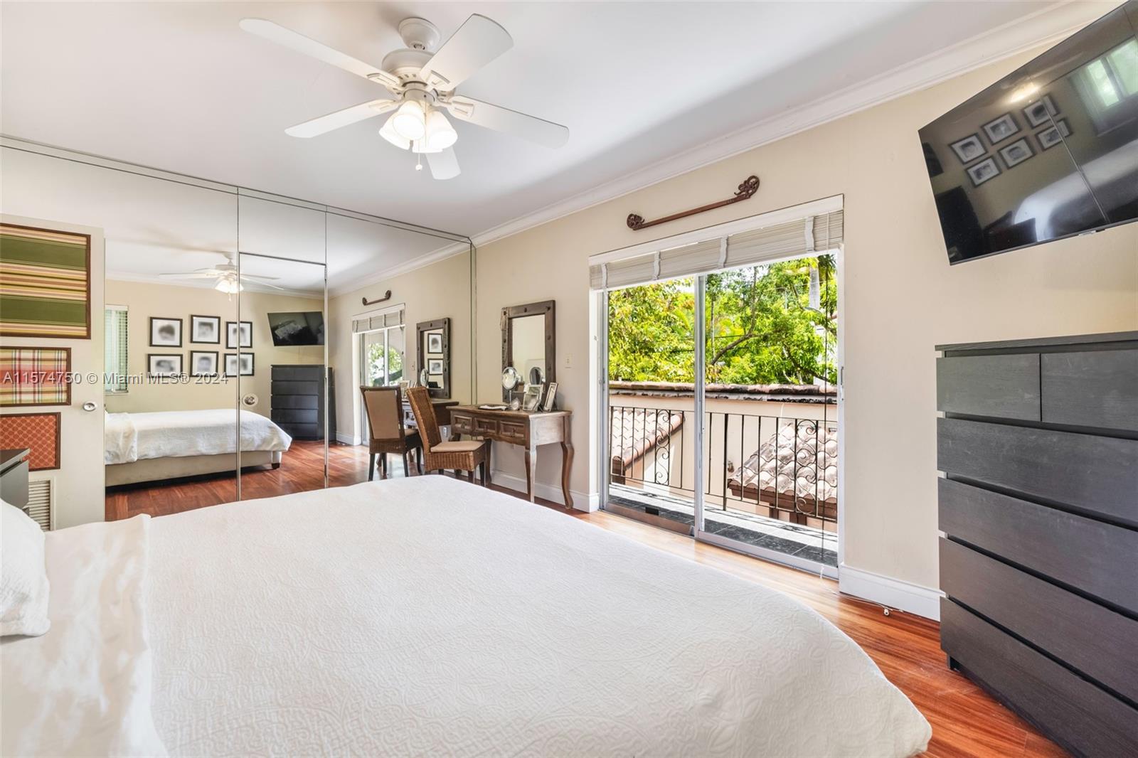 446 Minorca Ave