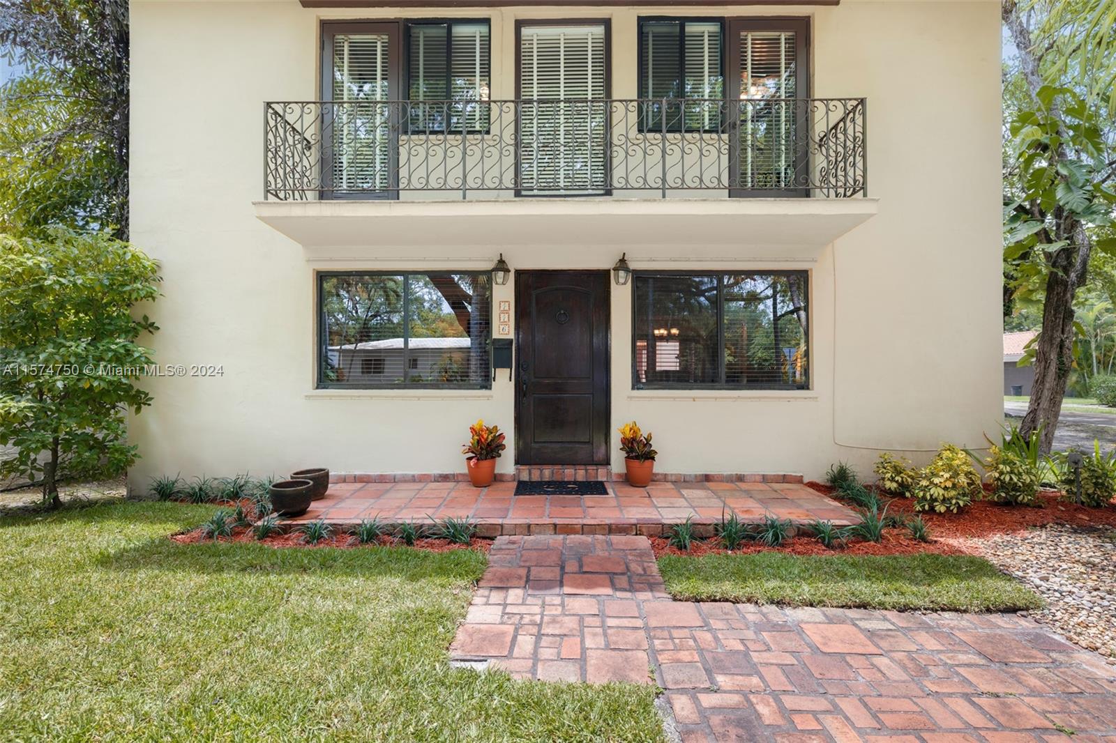 446 Minorca Ave