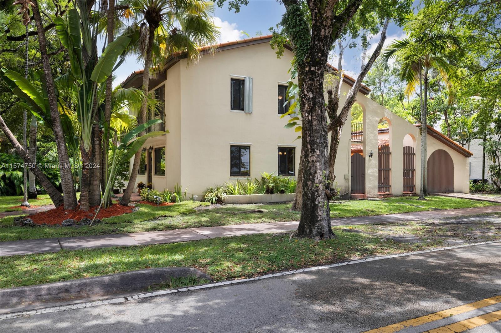 446 Minorca Ave