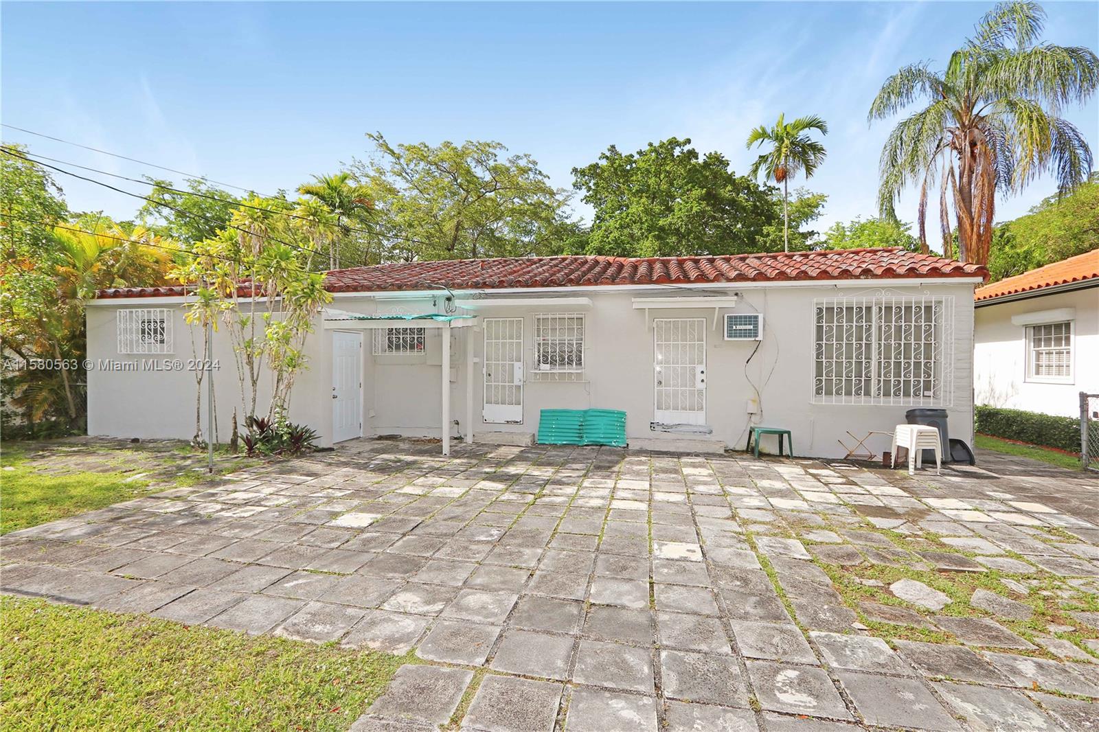 505 Zamora Ave
