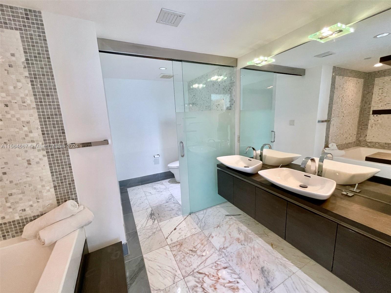 200 Biscayne Boulevard Way # 3614