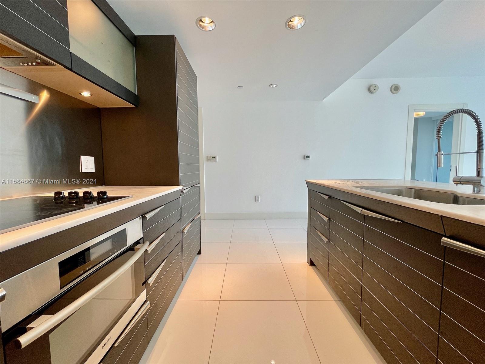 200 Biscayne Boulevard Way # 3614