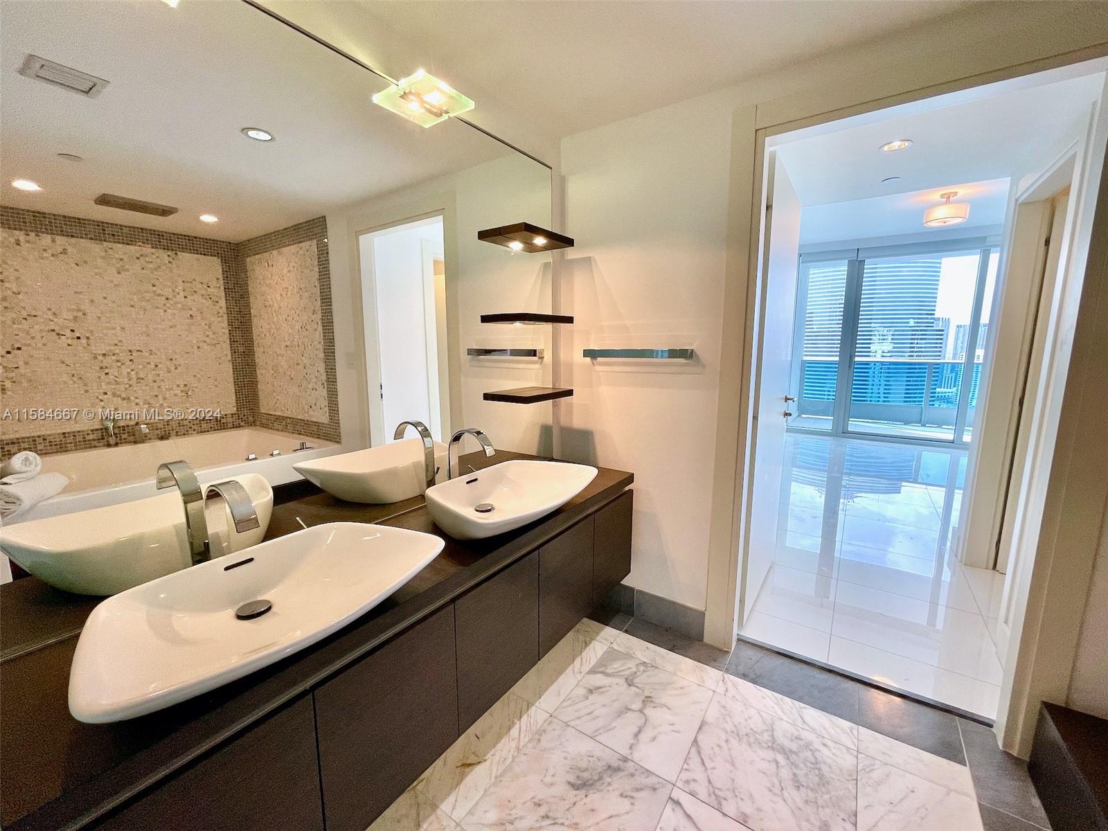 200 Biscayne Boulevard Way # 3614
