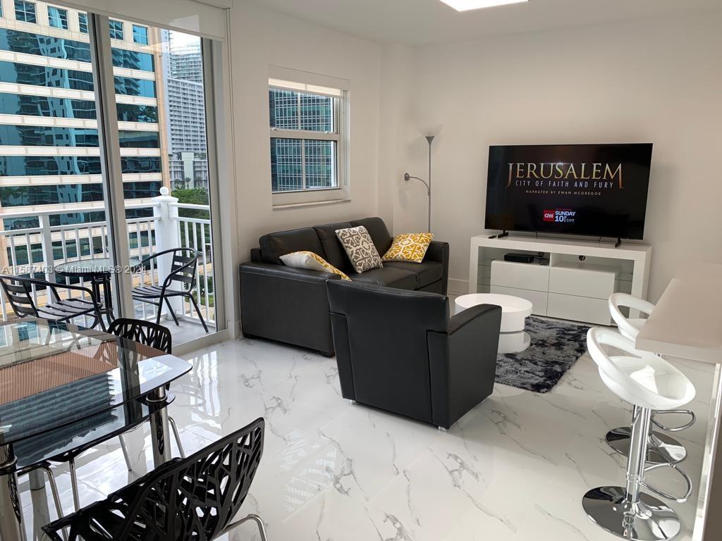 185 SE 14th Ter # 1009
