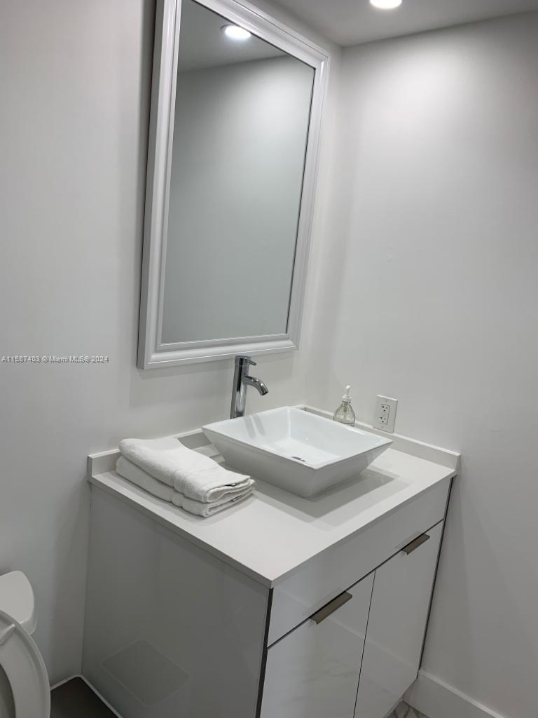 185 SE 14th Ter # 1009