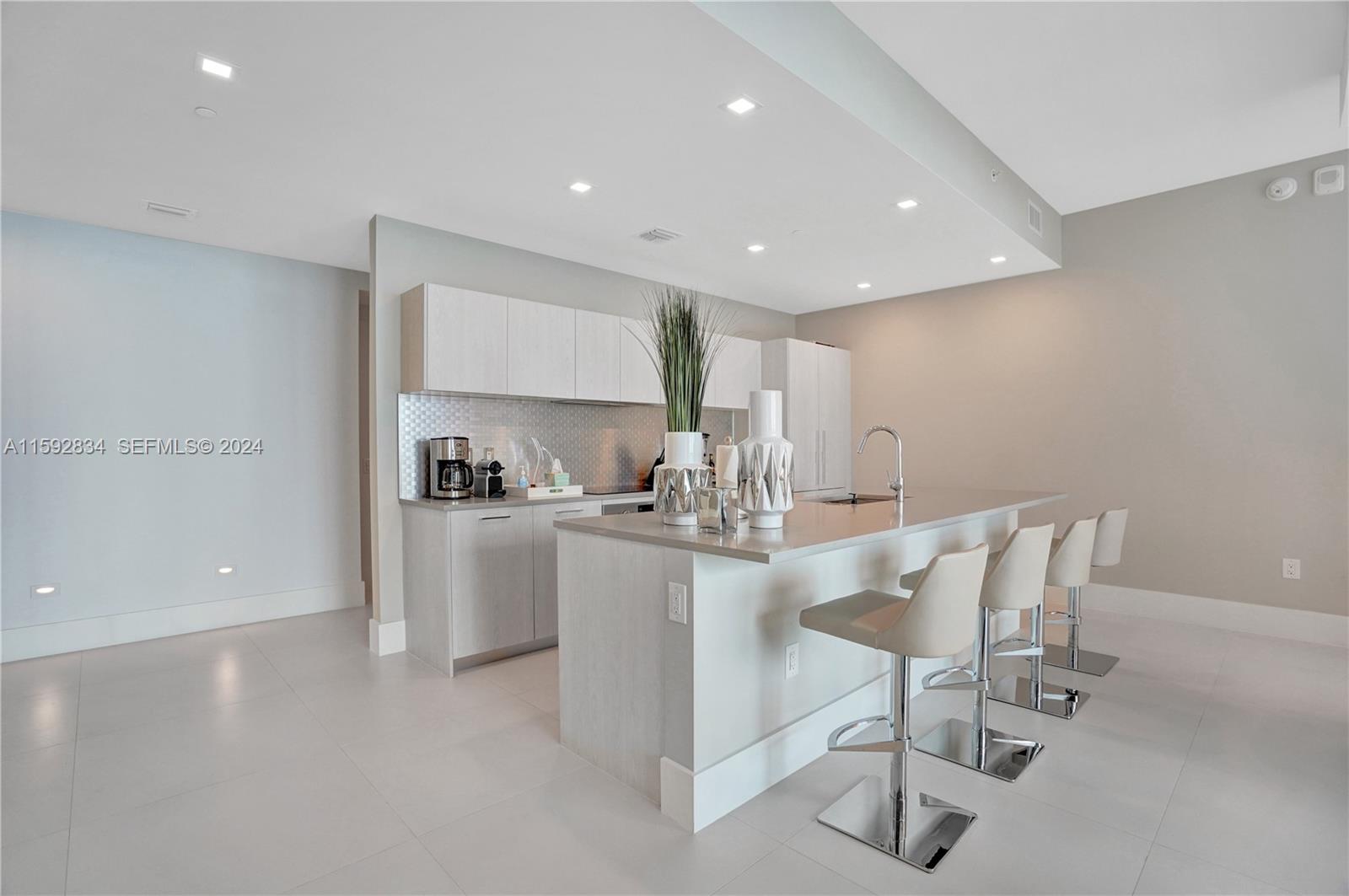 501 NE 31st Street PH4102