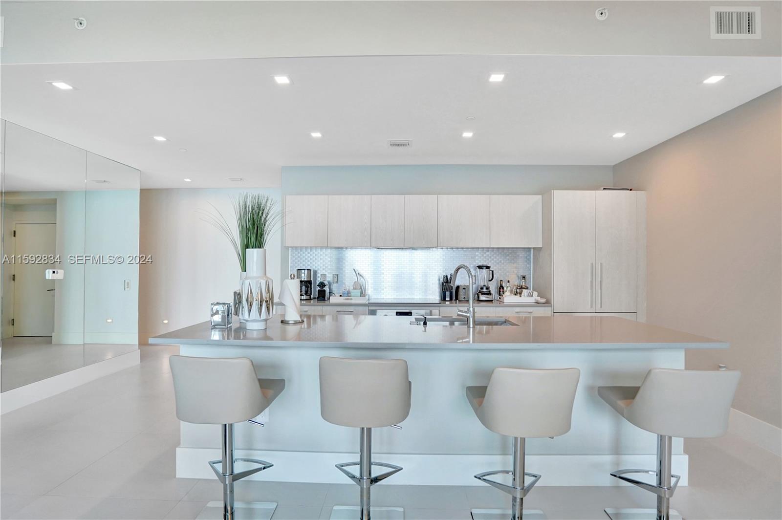 501 NE 31st Street PH4102