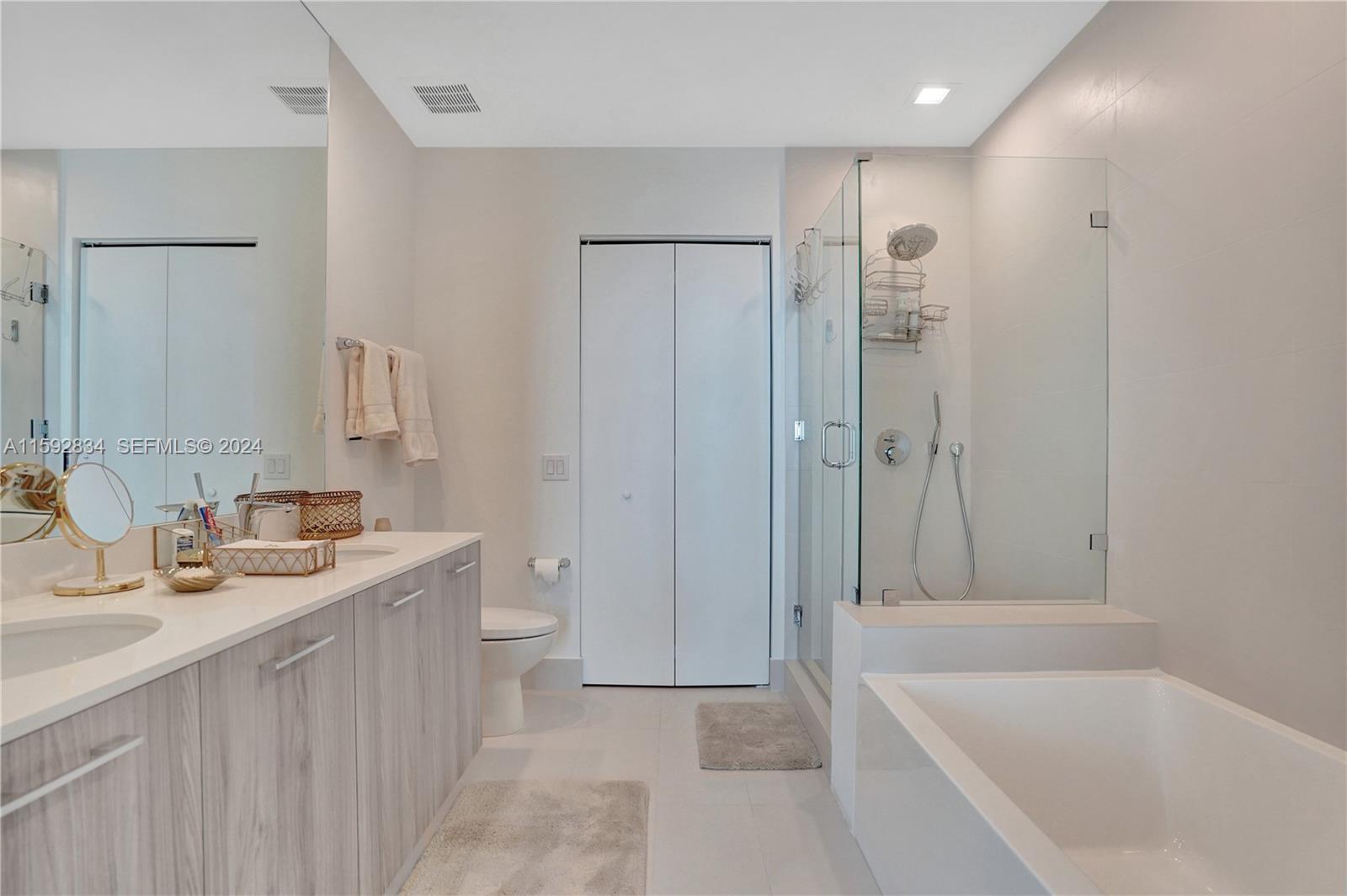 501 NE 31st Street PH4102