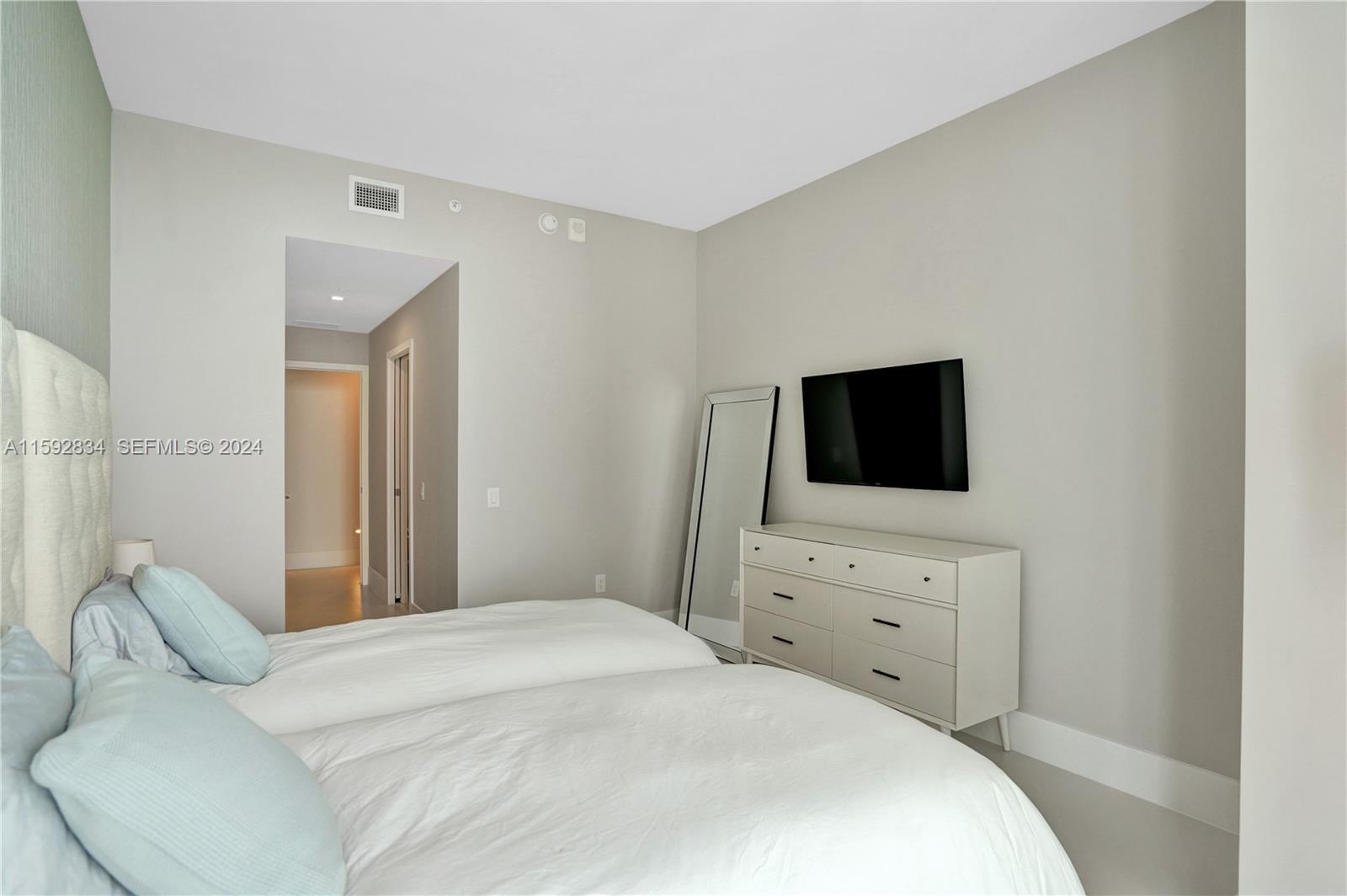 501 NE 31st Street PH4102