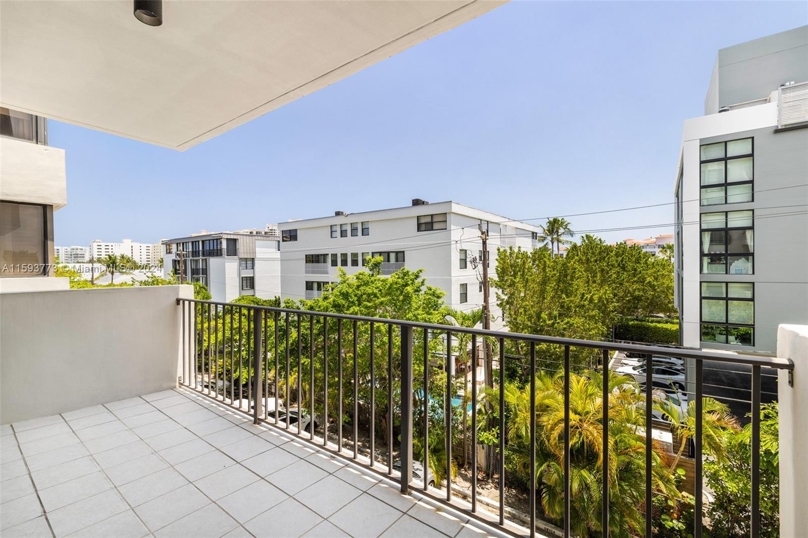 575 Crandon Blvd # 408