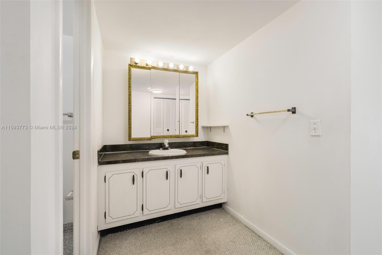 575 Crandon Blvd # 408