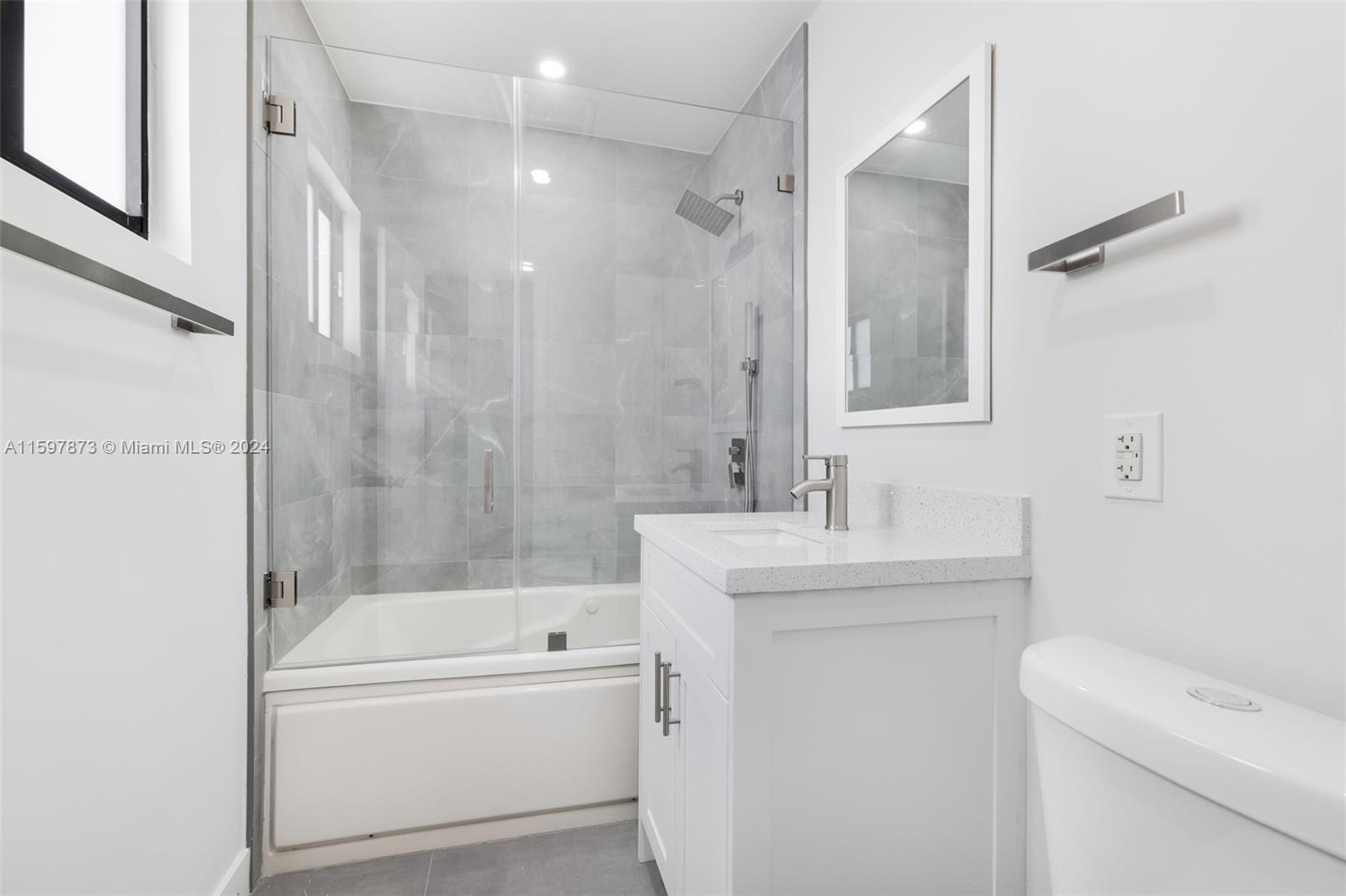 2820 W Trade Ave # 2820